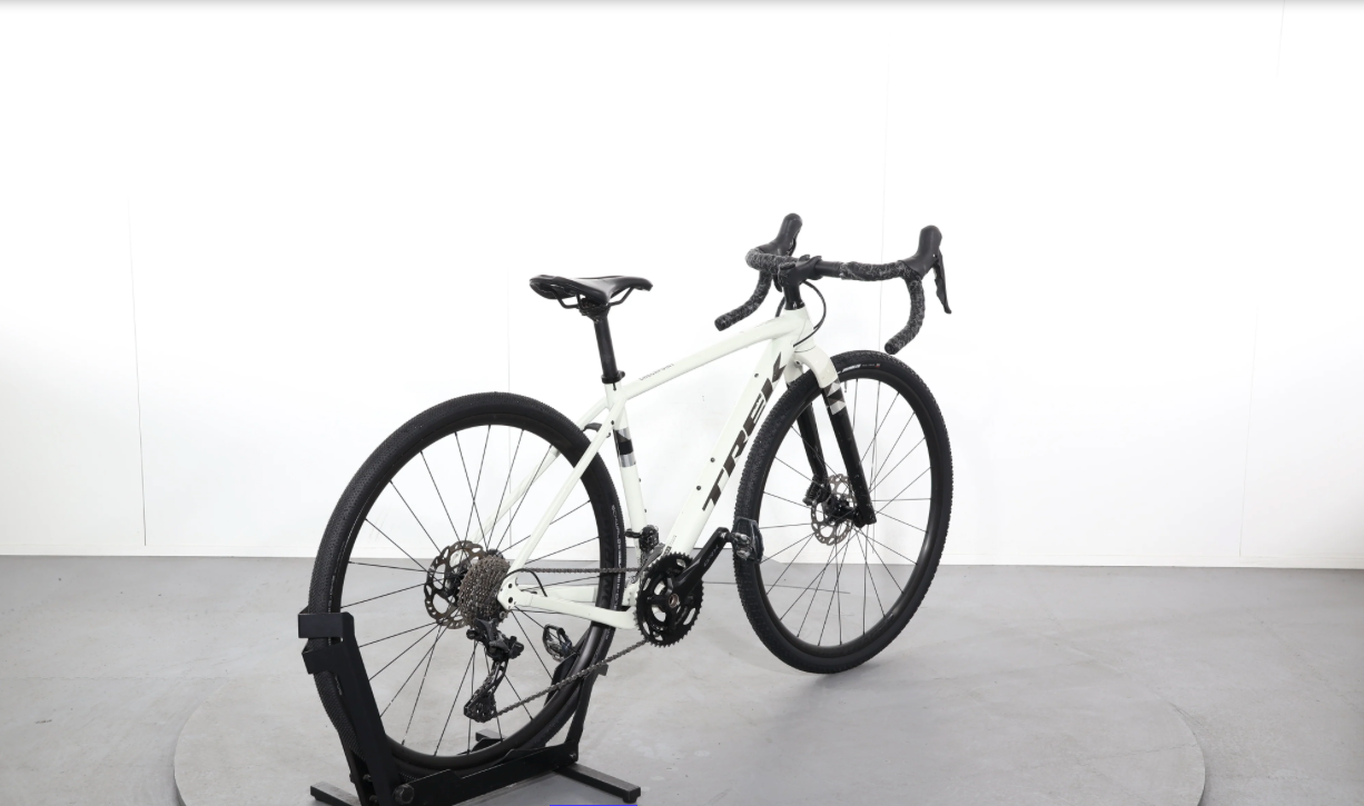 Trek Checkpoint ALR 5 2025 – Bicicleta de carretera reacondicionada